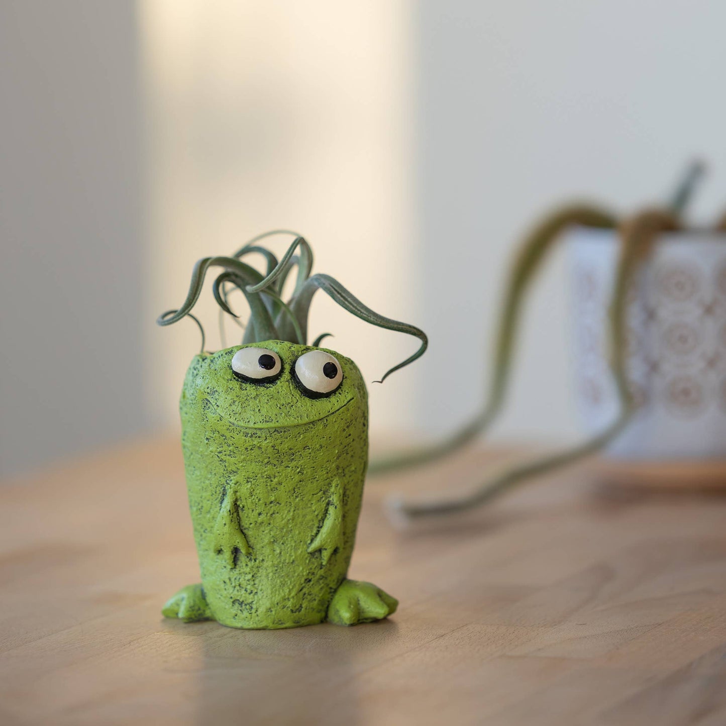 Orville Frog Blobhouse Planter