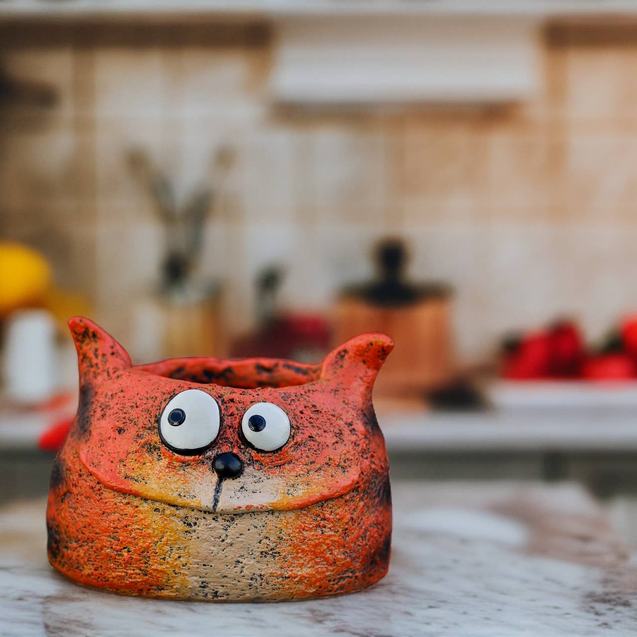 Harley Tiger Cat Blobhouse Planter